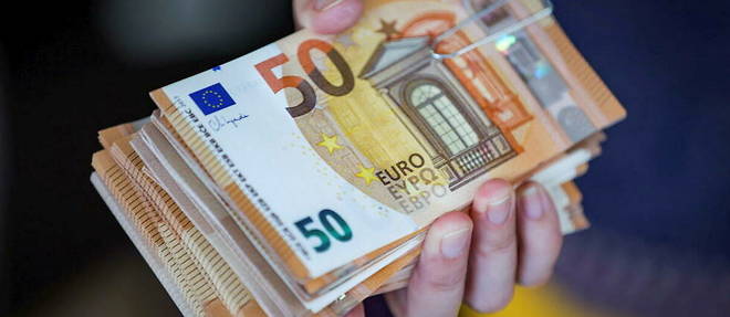 Le montant de la dette publique equivaut aujourd'hui a 43 310 euros par habitant.
