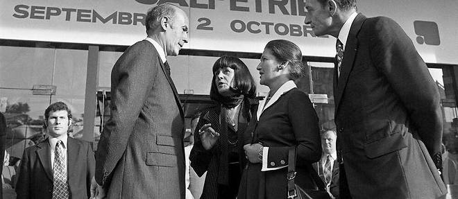 Simone Veil, ministre de la Santé sous la présidence de Valéry Giscard d'Estaing, ici en septembre 1977, à Paris.
