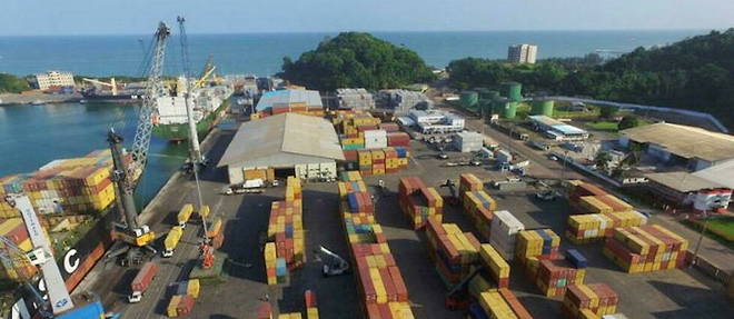 Construit il y a 37 ans, dans le sud-ouest de la Cote d'Ivoire, a 300 km d'Abidjan, le Port autonome de San Pedro (PSP), premier port mondial d'exportation de cacao et deuxieme port du pays apres celui d'Abidjan, est un nouvel atout pour la Cote d'Ivoire.

