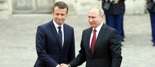 Macron et Poutine en 2017 au chateau de Versailles.
