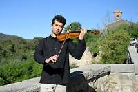 France: le &quot;merci&quot; musical d'un violoniste syrien &agrave; son village d'accueil proven&ccedil;al