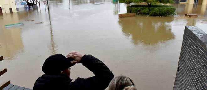 Sydney: des milliers d'habitants appeles a evacuer face a la menace des inondations