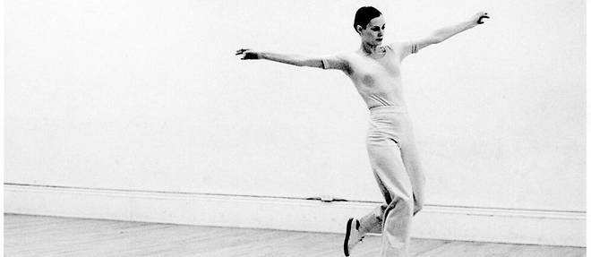 << Lucinda Childs danse son solo "Katema" dans son loft de Broadway >> (1978), de Babette Mangolte.

