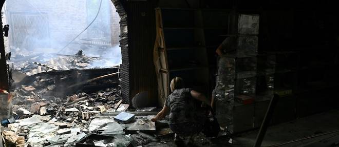 Ukraine: a Sloviansk pilonnee, "le mieux c'est de partir"