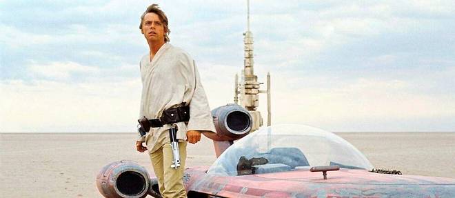Finis les travaux de la ferme pour Luke Skywalker (Mark Hamill), le héros de « La Guerre des étoiles » ! Enfin, sa vie commence.
