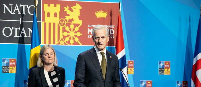 Magdalena Andersson (Premiere ministre de la Suede) et Jonas Gahr Store (Premier ministre de la Norvege), au sommet de l'Otan a Madrid le 29 juin 2022. 
