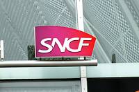 La greve des salaries de la SNCF devrait fortement perturber le depart en vacances estivales des voyageurs mercredi. (image d'illustration)
