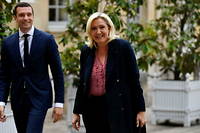 Marine Le Pen et le président par intérim du Rassemblement national, Jordan Bardella. 
