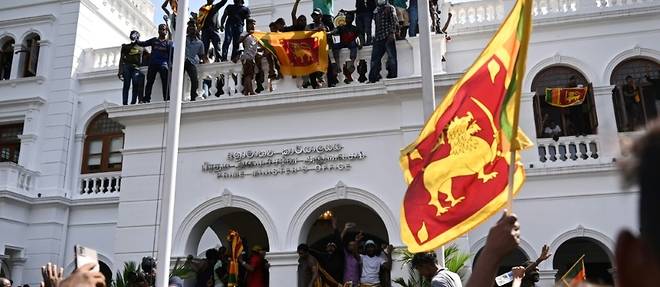Sri Lanka: la foule envahit les bureaux du Premier ministre, le president en fuite