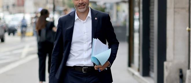 Laurent Wauquiez renonce a la presidence de LR et met le cap sur 2027
