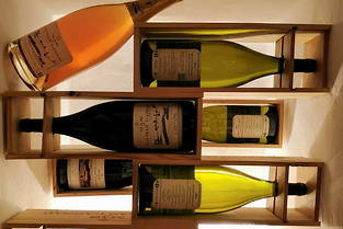 Bouteilles de vin de Daumas-Gassac, Aniane, vignoble du Languedoc.
