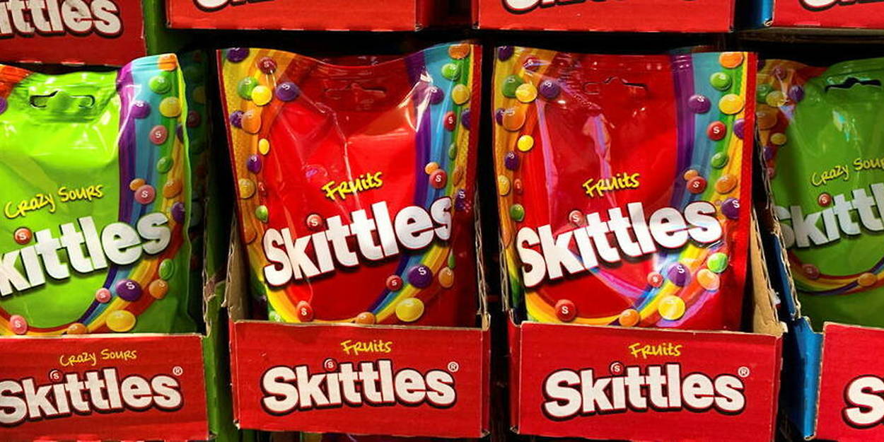 Les bonbons Skittles bientôt déclarés « impropres à la consommation » ?