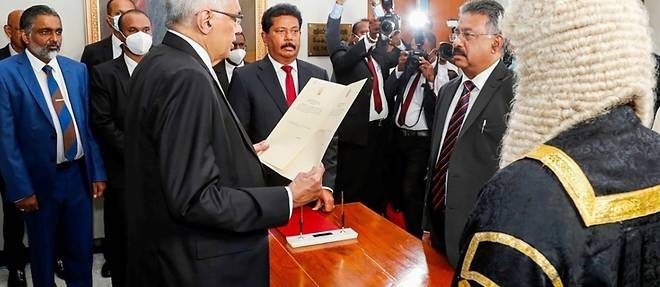 Sri Lanka : le president Wickremesinghe investi, en quete d'un gouvernement d'unite