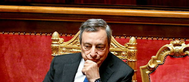 Mario Draghi a ete contraint a la demission.
