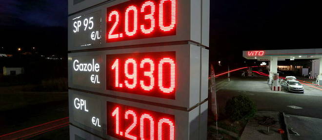Le prix de l'essence augmente depuis plusieurs mois.
