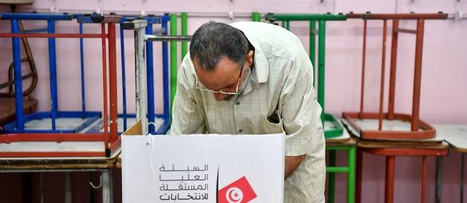 Les Tunisiens votent sur la Constitution de la discorde