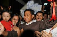 La junte birmane ex&eacute;cute quatre hommes dont deux figures de l'opposition