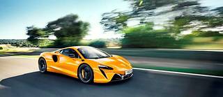  La McLaren Artura peut rouler sans brûler la moindre goutte d’essence sur une trentaine de kilomètres. 