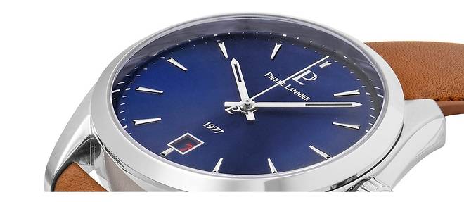 La montre Pierre Lannier 1977 doit son nom a l'annee de naissance de la manufacture horlogere alsacienne.
