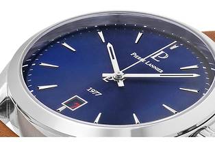 <p style="text-align:justify">La montre Pierre Lannier 1977 doit son nom à l’année de naissance de la manufacture horlogère alsacienne.

