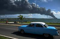 Cuba: au moins un mort dans le gigantesque incendie d'un d&eacute;p&ocirc;t p&eacute;trolier