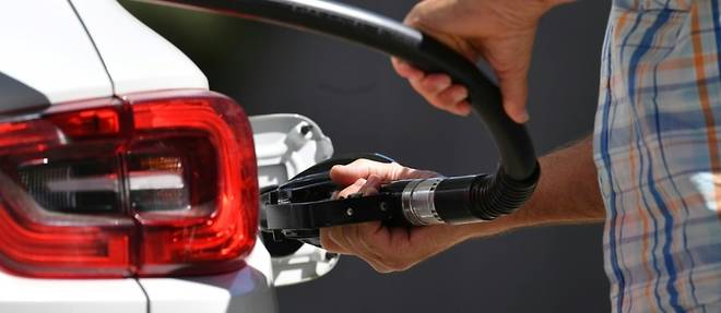 France: les prix des carburants poursuivent leur reflux