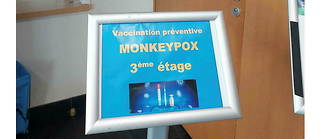 Dans une annexe du CHU de Nantes. Les créneaux de vaccination contre la variole du singe sont pris d'assaut partout en France.
