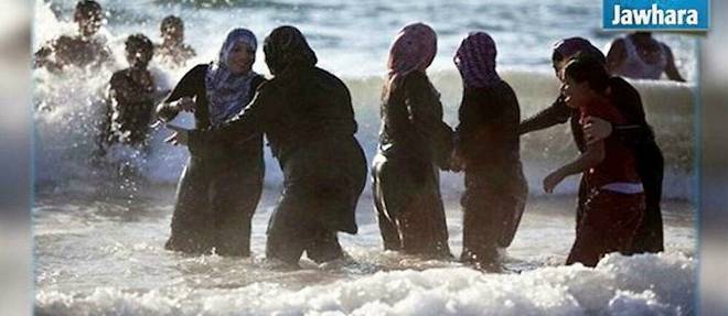 Tous les mardis matin, l'Eden plage d'Alger est réservée aux femmes.
