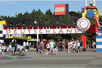 Des visiteurs à l'entrée du parc d'attractions Legoland, juste avant l'accident, le 11 août 2022.

