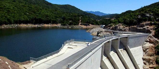 En Corse, EDF dispose de quatre barrages hydroélectriques, dont celui de Rizzanese.  
