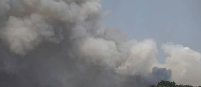 Incendies: pas de progression du feu en Gironde, fin de canicule en vue