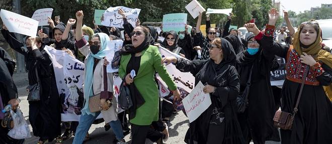 Des talibans tirent en l'air a Kaboul pour disperser une manifestation de femmes