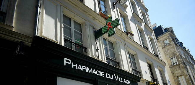 Cinq pharmacies, dont celle du Village dans le 4 arrondissement de Paris, vaccinent en France contre la variole du singe, dans le cadre d'une experimentation.  
