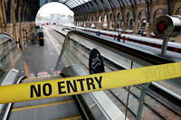 Depuis juin dernier, les usagers du rail britannique doivent composer avec une grève perlée.
