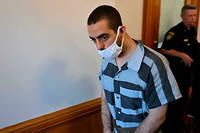 L'Américain Hadi Matar a plaidé non-coupable de tentative de meurtre et d'agression.
