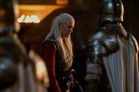 Matt Smith incarne le prince Daemon Targaryen.
