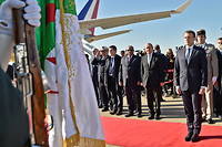 Le deplacement du chef de l'Etat francais, Emmanuel Macron, du jeudi 25 au samedi 27 aout a Alger puis a Oran, fait suite a une premiere visite d'une douzaine d'heures en decembre 2017 au debut de son premier quinquennat.

