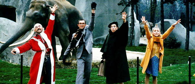 Une partie du casting du Pere Noel est une ordure au zoo de Vincennes.
