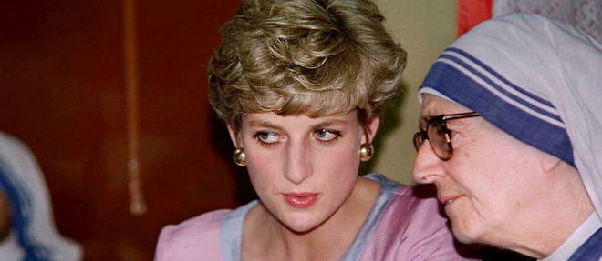 La princesse Diana est morte le 31 aout, a 4 heures du matin, apres un accident de voiture a Paris.
