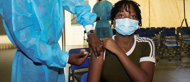 L'objectif initial, 20 % de la population africaine vaccinee a fin 2021, fixe au debut de la pandemie, devrait etre atteint avec trois trimestres de retard.
