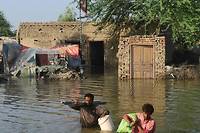Inondations: &quot;mobilisation g&eacute;n&eacute;rale&quot; pour des millions de Pakistanais