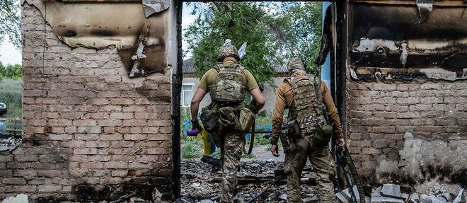L'armee ukrainienne annonce avoir frappe une base russe pres de la centrale nucleaire de Zaporijia.
