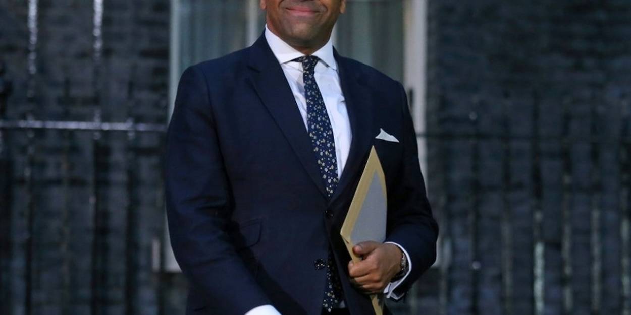 RoyaumeUni les postes clés du gouvernement à des ministres issus de