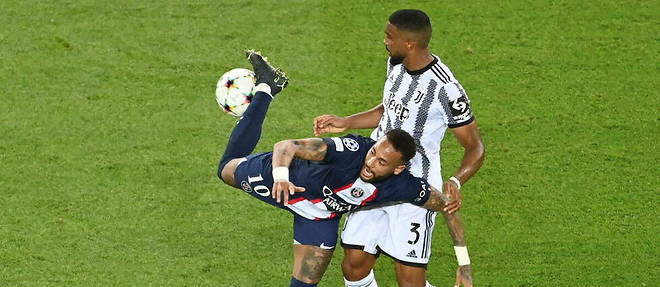 Neymar a delivre la premiere passe decisive du match, pour l'ouverture de Mbappe a la 5e minute.
