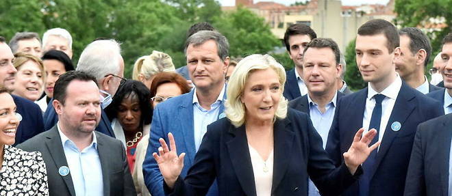 Marine Le Pen, arbitre des elegances entre Louis Aliot et Jordan Bardella. ici le 4 juillet 2021.
