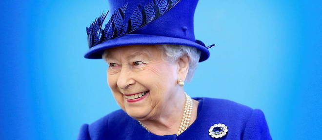 Elizabeth II est morte le 8 septembre 2022, apres soixante-dix ans de regne. 
