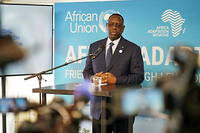 Le sommet qui s'est tenu lundi 5 septembre à Rotterdam a réuni l'Union africaine, actuellement présidée par le président sénégalais Macky Sall, et le Fonds monétaire international et s'est focalisé sur l'aide à fournir à l'Afrique face au changement climatique dans le but de lever une capitalisation de 250 millions de dollars.
