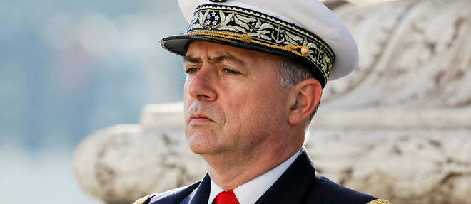 Le chef d'etat-major de la marine nationale, l'amiral Pierre Vandier, enjoint a ses troupes de << retrouver dans [leurs] veines le sel de la victoire >>.
