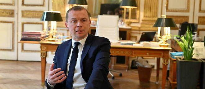 Olivier Dussopt, dans son bureau du ministere du Travail, du Plein emploi et de l'Insertion, rue de Grenelle, a Paris, le 10 septembre.
Olivier Dussopt, dans son bureau du ministere du Travail, du Plein emploi et de l'Insertion, rue de Grenelle, a Paris, le 10 septembre.