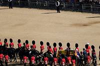 Larmes et recueillement &agrave; Westminster: le public d&eacute;file devant le cercueil d'Elizabeth II